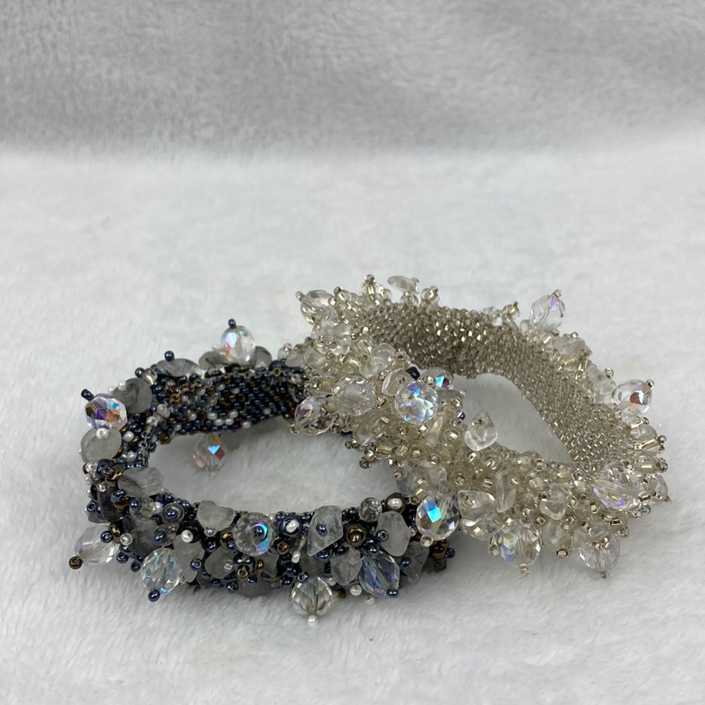 Pier L Crystal Beaded Bracelets Magnet Closure Clear / Black 7”